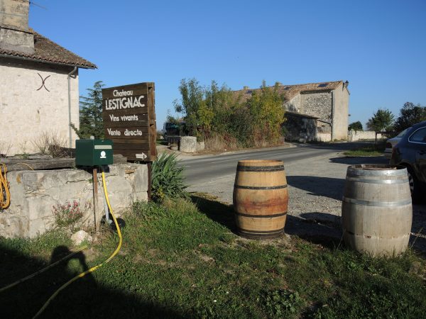 chateau lestignac entrance